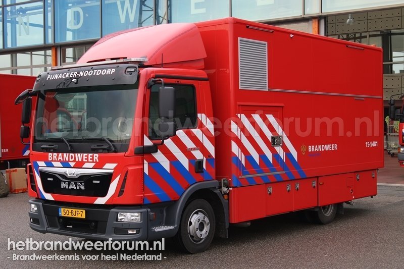 15-5481 Vrachtwagen