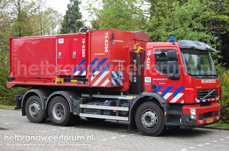 15-6280 Haakarmvoertuig