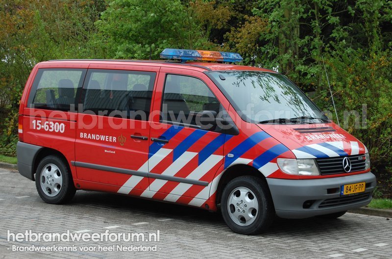 15-6300 Dienstbus