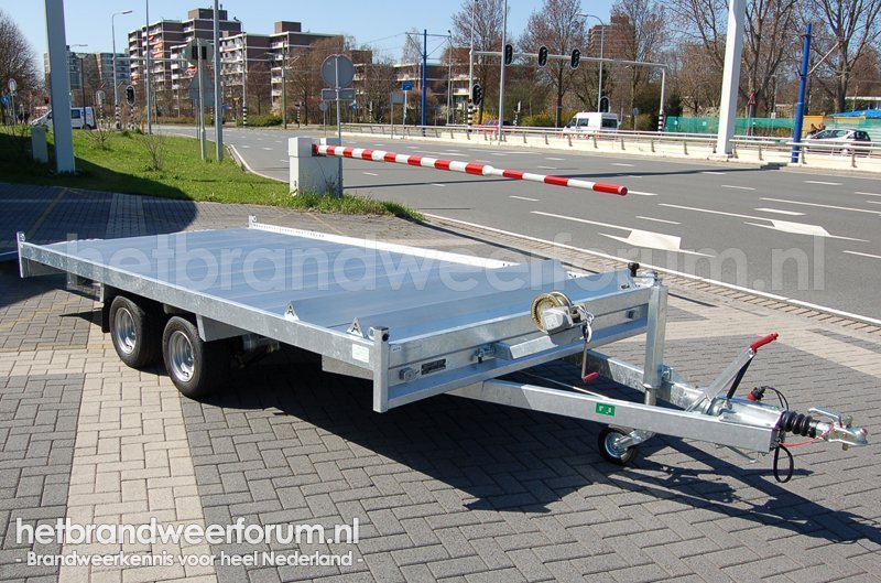 712 Autoambulance aanhanger