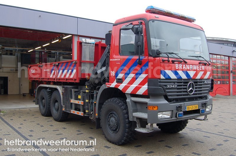 78 Haakarmvoertuig