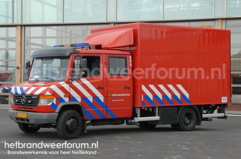 865 Personen/materialen voertuig