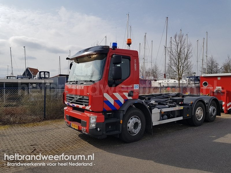 11-0681 Haakarmvoertuig