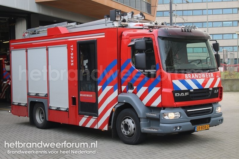 17-9235 Tankautospuit