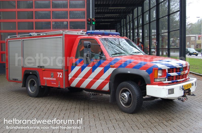 72 Hulpverleningsvoertuig