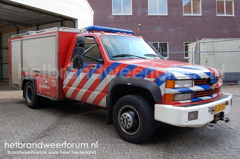 73 Hulpverleningsvoertuig