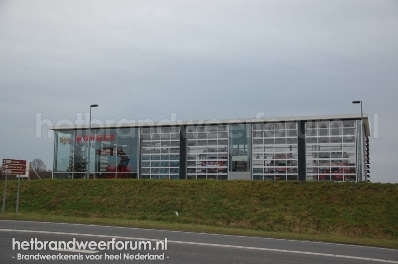 IJzertijdstraat 1, te Borger