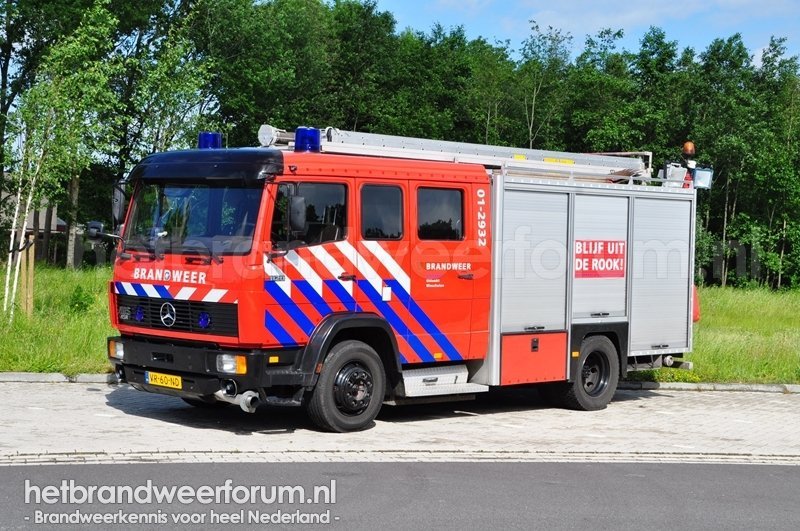 01-2932 Tankautospuit