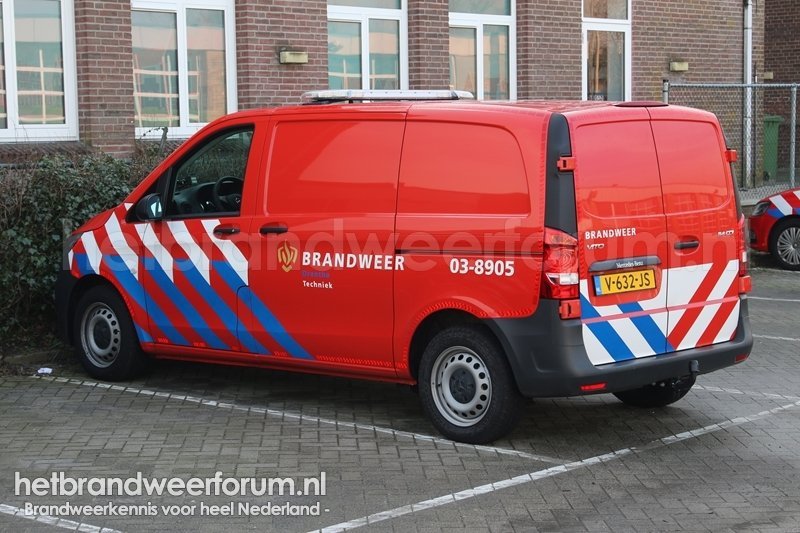 03-8905 Gereedschaps/Materiaalwagen