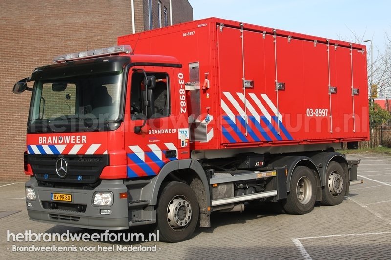 03-8982 Haakarmvoertuig