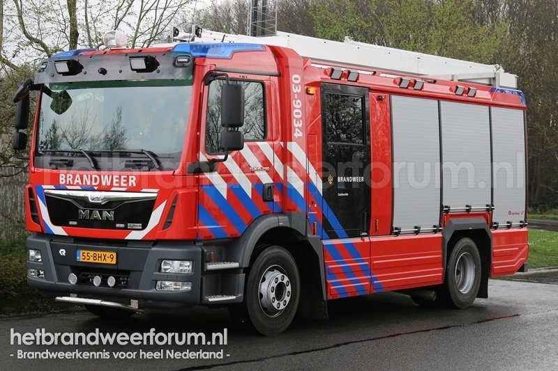 03-9034 Tankautospuit