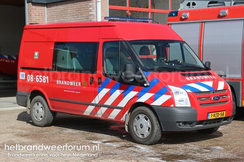 08-6581 Personeels/Materiaalvoertuig