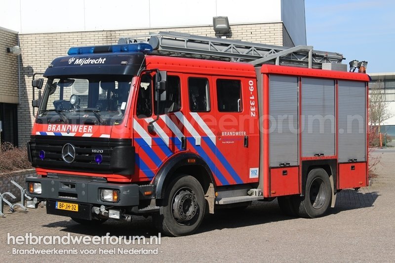 09-1332 Tankautospuit (BF-JH-32)