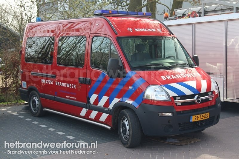 47-957 Personeels/Materiaalwagen