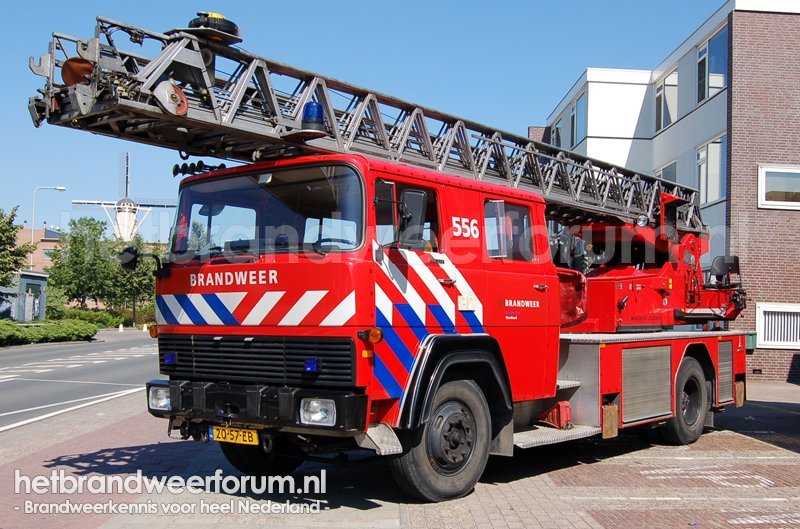 556 Autoladder