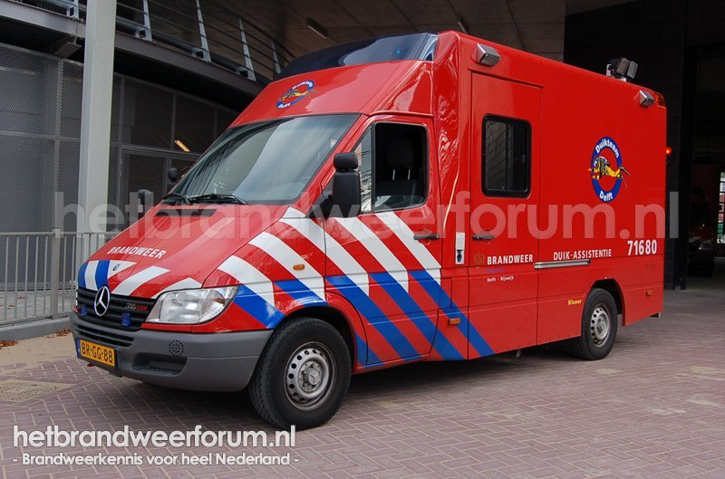 71 680 Waterongevallenvoertuig