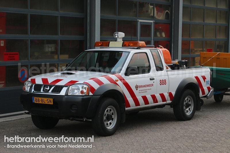 888 Personeels/Materiaalvoertuig