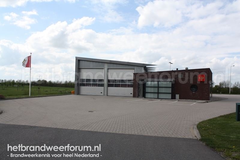 Dorpsstraat 75, te Schoonrewoerd