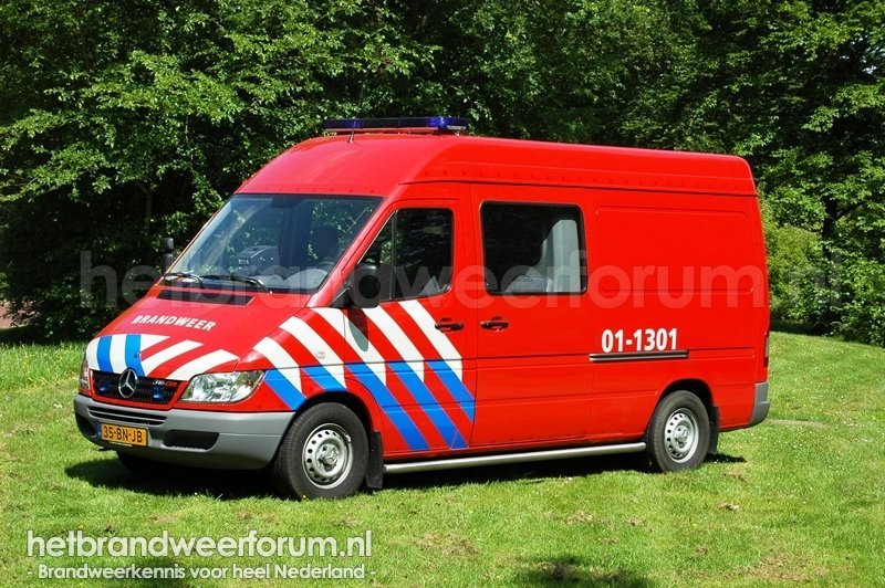 01-1301 Personeels/Materiaalvoertuig