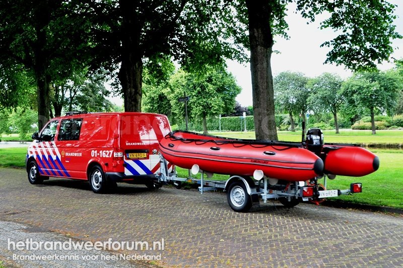 01-1627 Personeels/Materiaalvoertuig