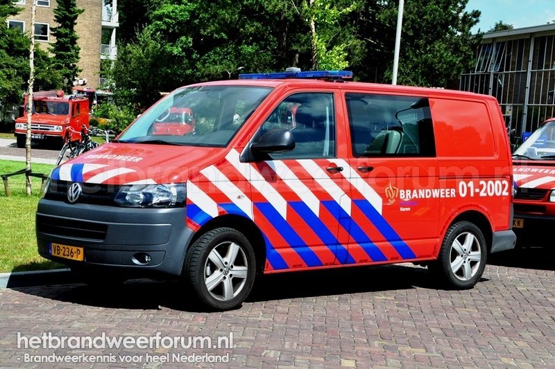 01-2002 Personeels/Materiaalvoertuig