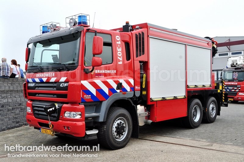 01-3071 Hulpverleningsvoertuig