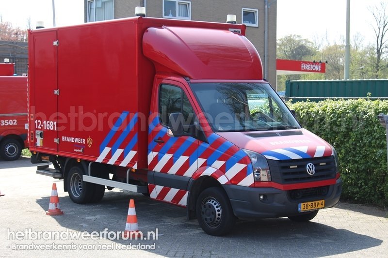 12-1681 Personeels/Materiaalvoertuig