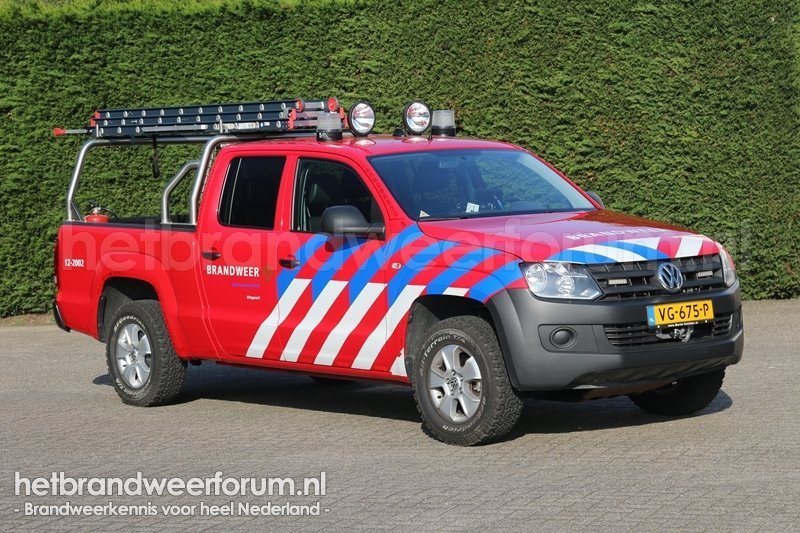 12-2002 Personeels/Materiaalvoertuig