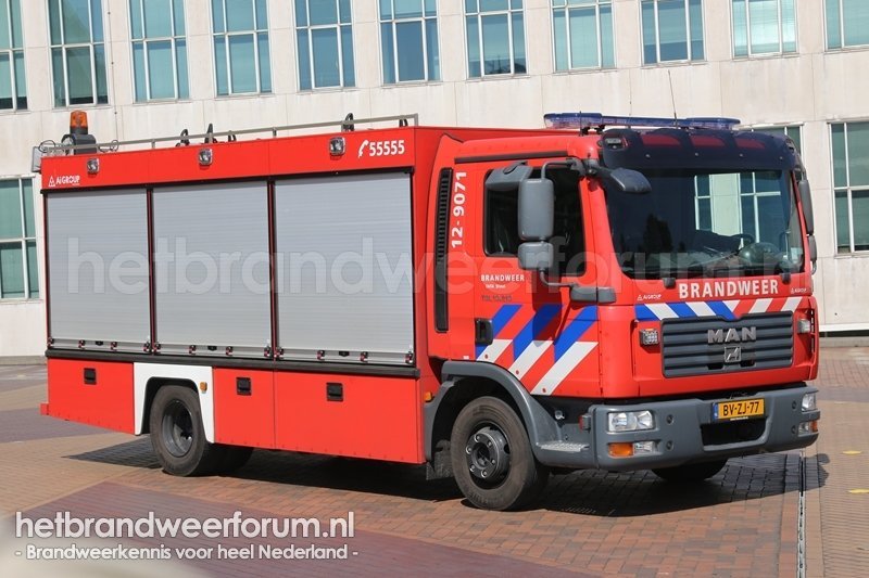 12-9071 Hulpverleningsvoertuig