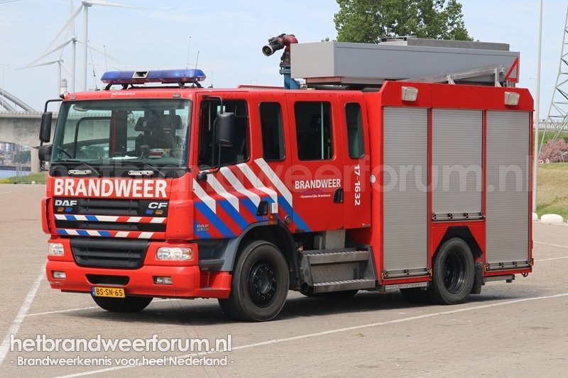 17-1632 Tankautospuit