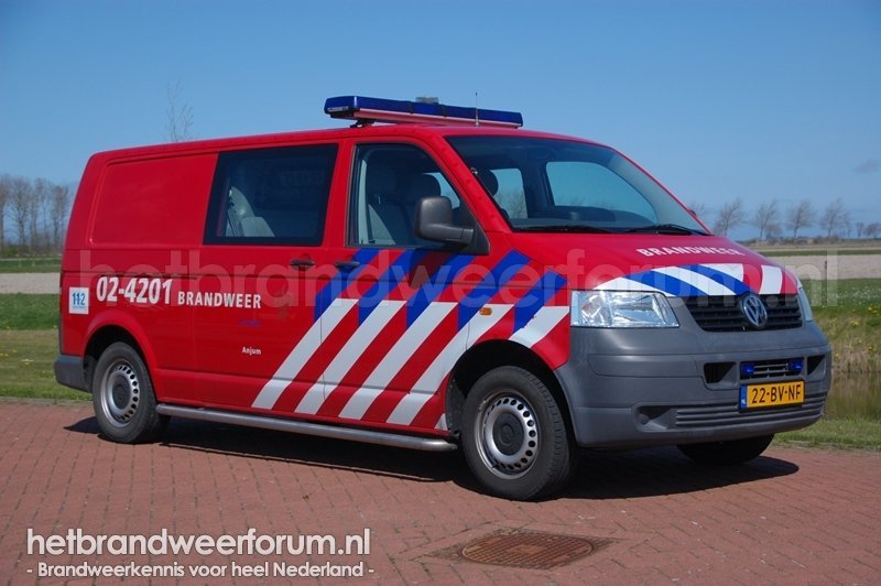 02-4201 Personeels/Materiaalvoertuig