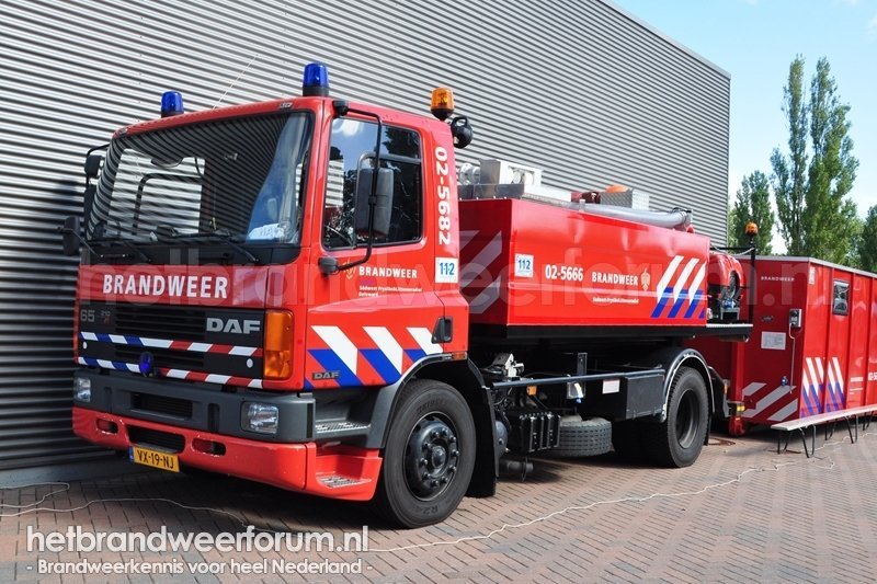 02-5682 Haakarmvoertuig