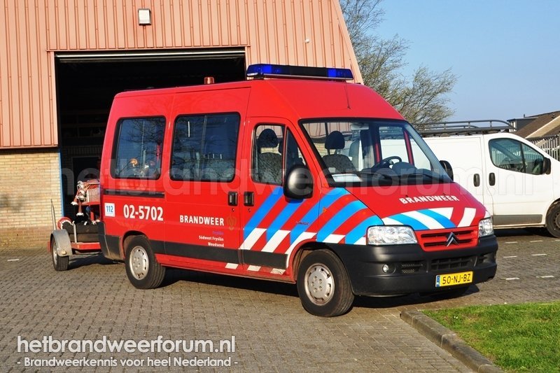 02-5702 Dienstbus