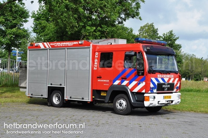 02-6472 Hulpverleningsvoertuig