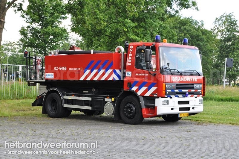 02-6483 Haakarmvoertuig