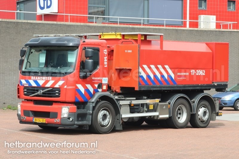 17-1481 Haakarmvoertuig
