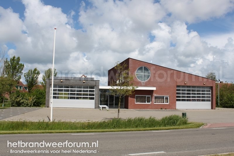 Midslander Hoofdweg 9, te Midsland