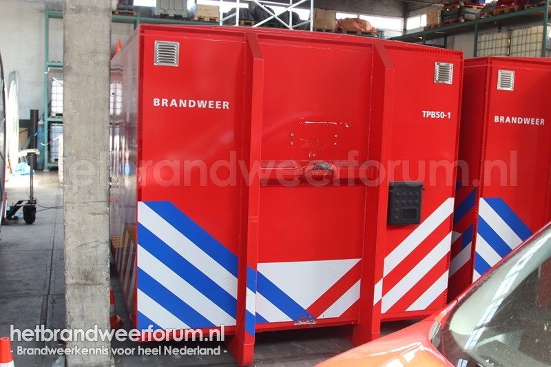 TPB50-1  Tankputbrandbestrijdingshaakarmbak