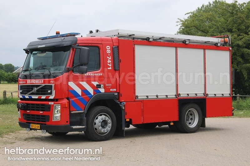 08-7471 Hulpverleningsvoertuig