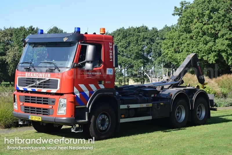 23-2681 Haakarmvoertuig