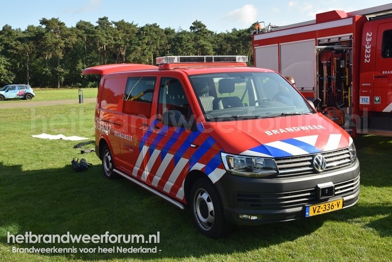 23-3287 Personeels/Materiaalvoertuig