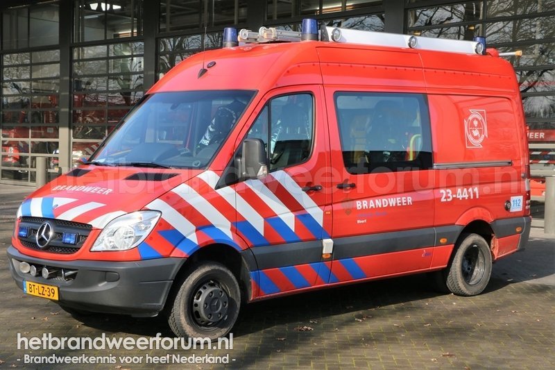 23-4411 Waterongevallenvoertuig