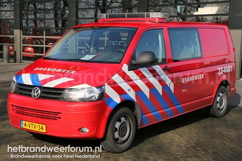 23-4481 Personeels/Materiaalvoertuig