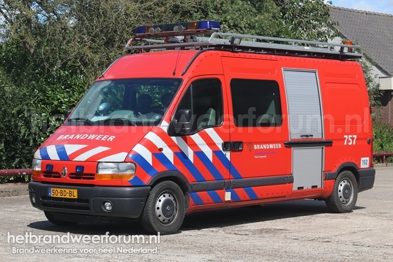 757 Personeels/Materiaalvoertuig