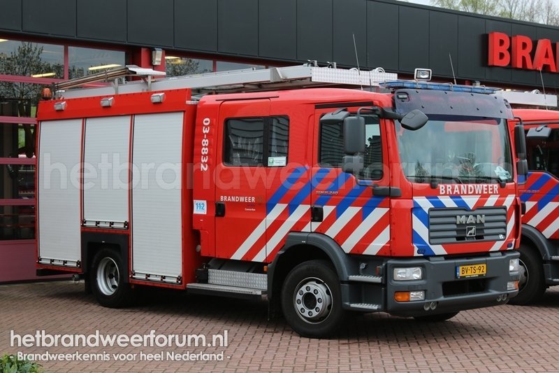 03-8832 Tankautospuit