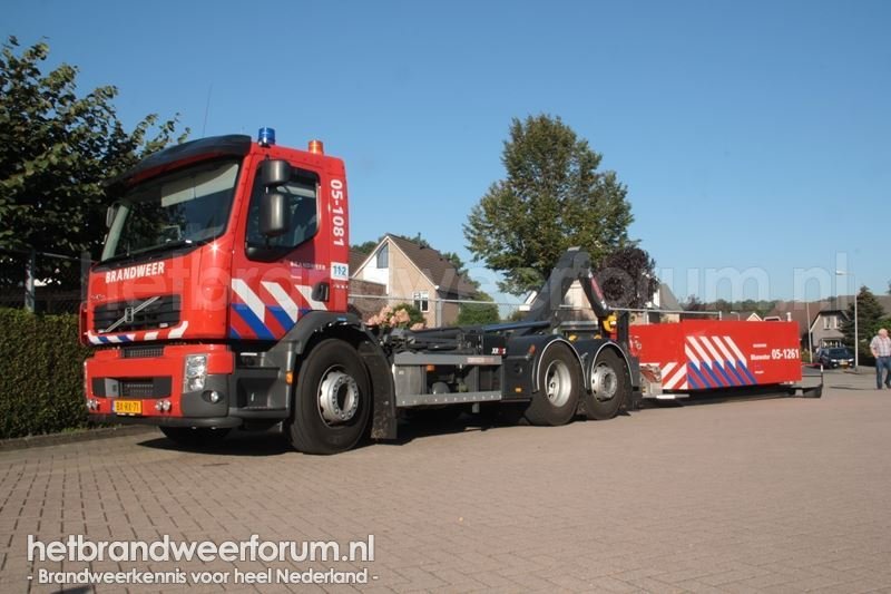 05-1081 Haakarmvoertuig