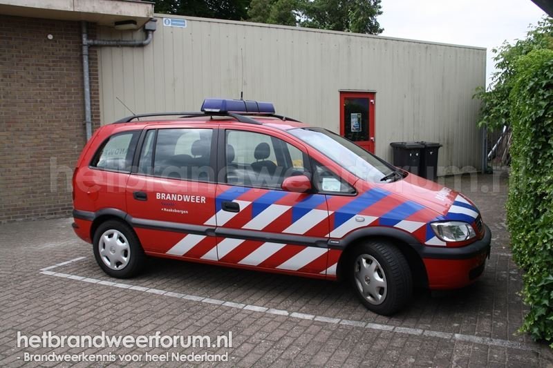 05-6211 Dienstauto (72-JD-NF)