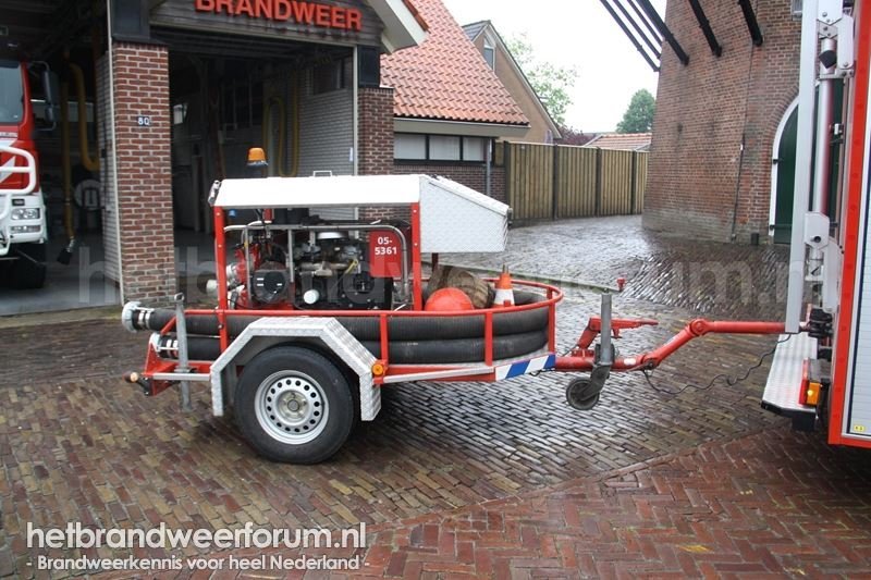 05-5362 Personeels/Materiaalvoertuig