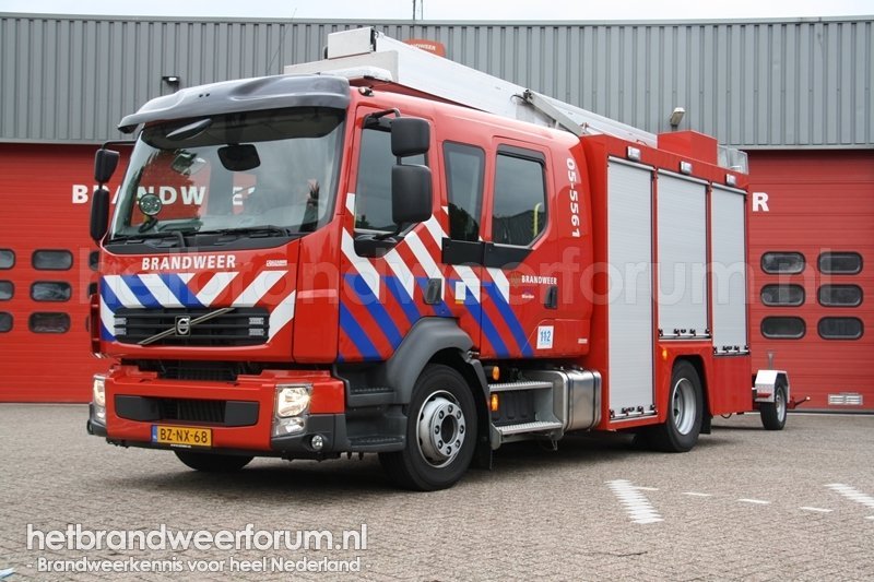 05-5561 Personeels/Materiaalvoertuig