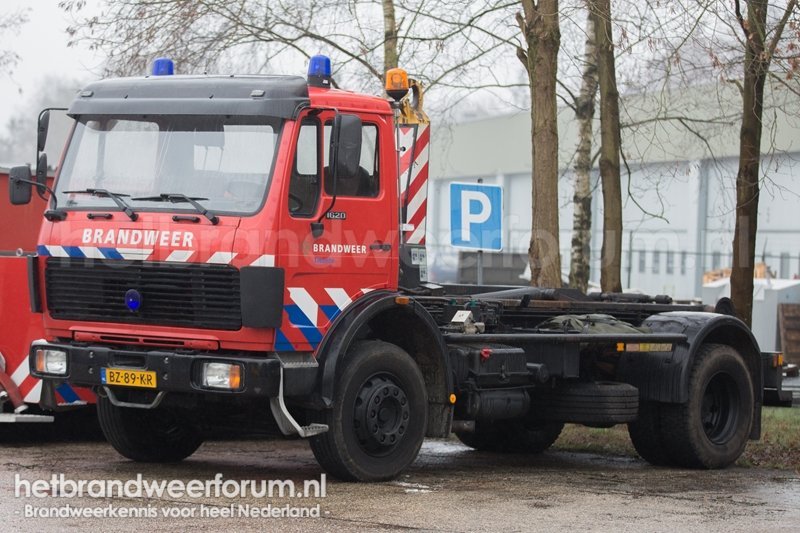05-9081 Haakarmvoertuig